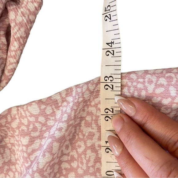 LUQ lavender and white animal print gauze button down tie uptop. - Picture 5 of 8